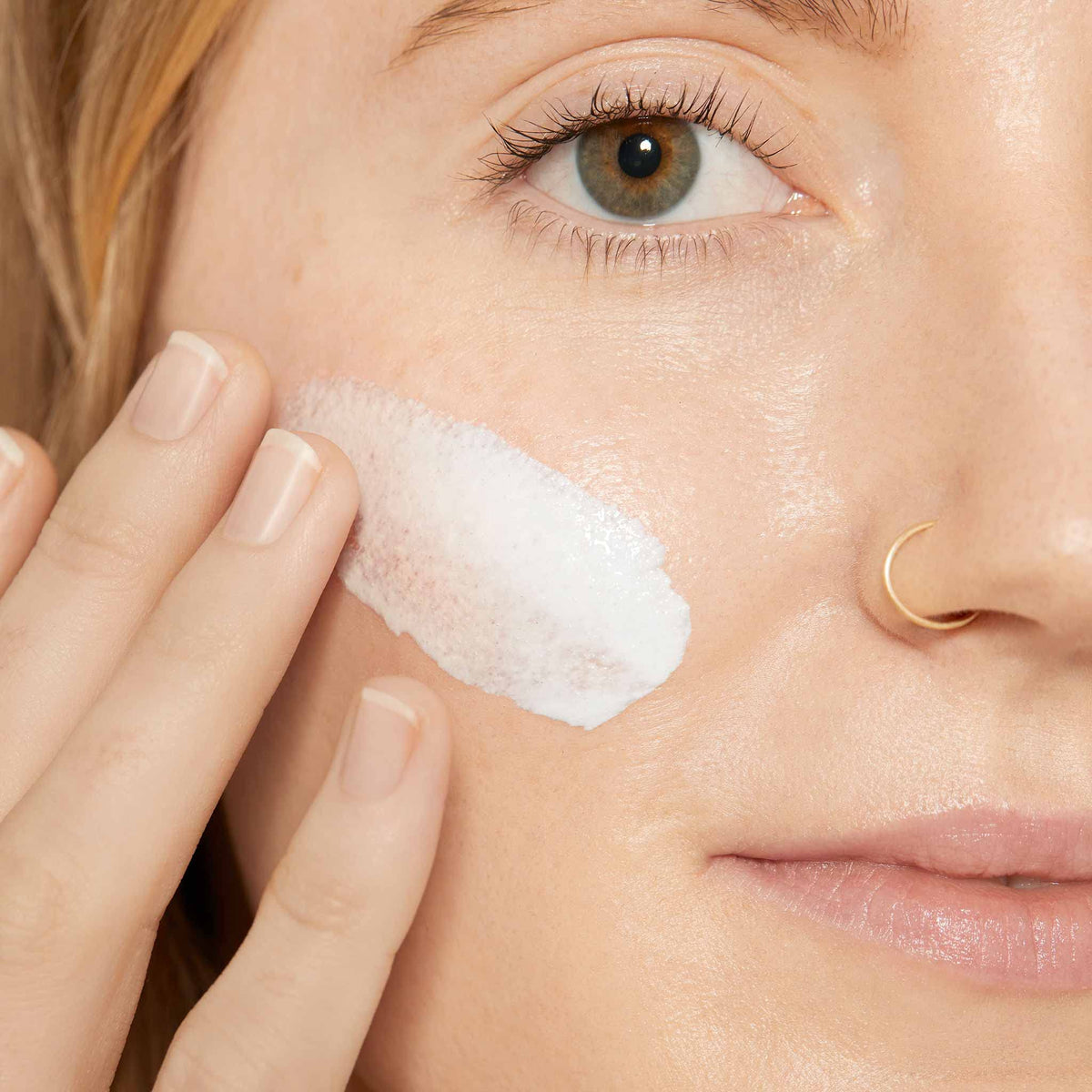 Dermalogica Porescreen no white cast applied, even skin tone shown