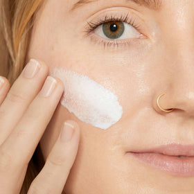 Dermalogica Porescreen no white cast applied, even skin tone shown