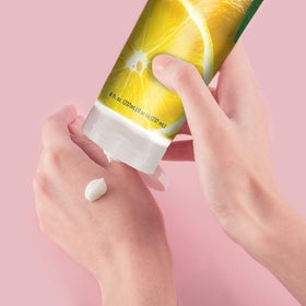 Desert Essence Italian Lemon packaging features bright lemon branding.