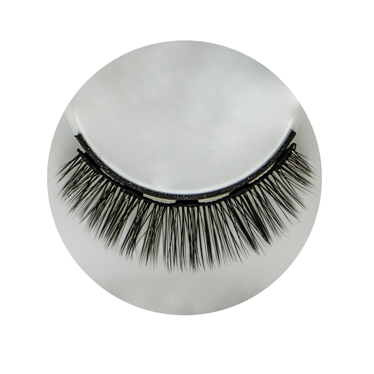 DESIRES LASHES Olivia set showcases magnetic lashes with easy application.