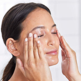 DHC Deep Cleansing Oil water-rinse image reveals residue-free finish