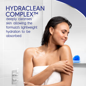 Dial Manuka Honey body wash label close-up highlighting HYDRACLEAN Complex.