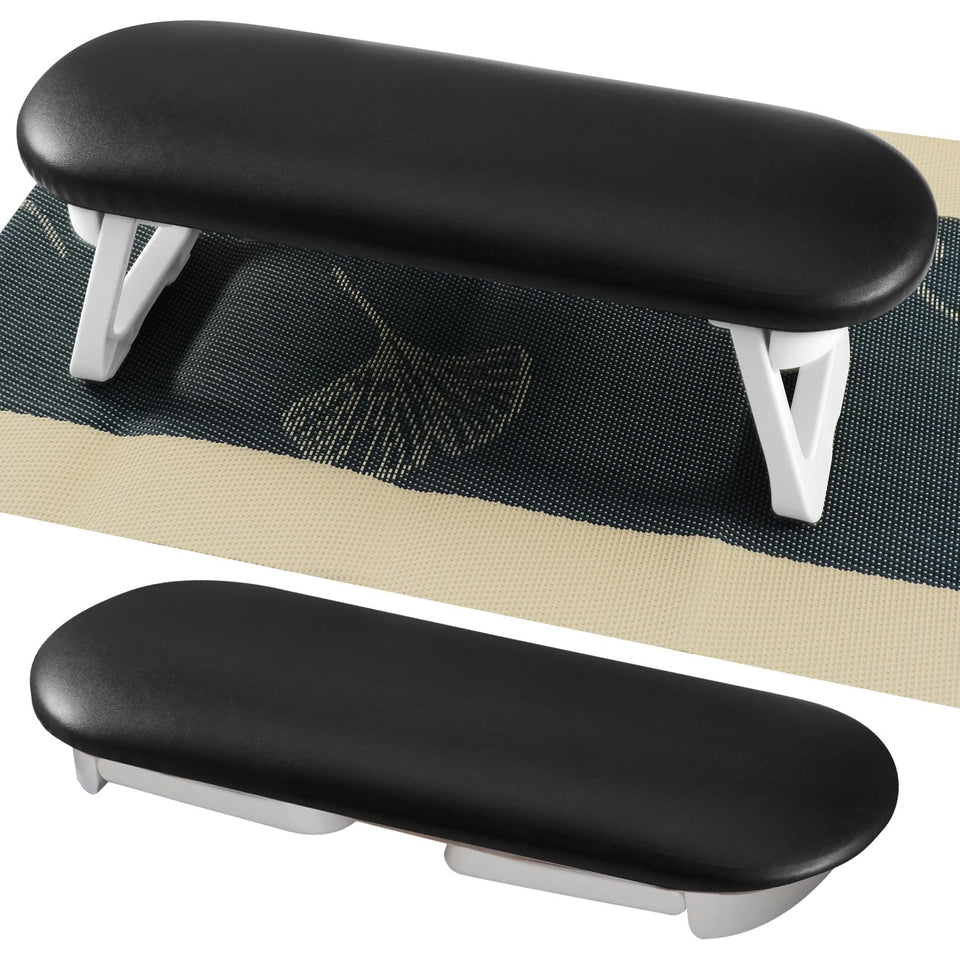 Diesisa Nail Arm Rest foldable PU leather provides soft, comfortable support for manicures.