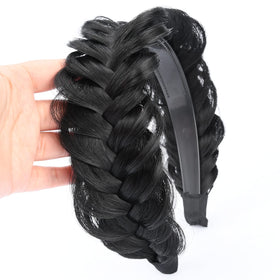 DIGUAN headband worn by model for daily style and comfort.