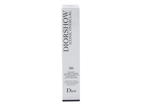 Dior Diorshow Iconic Overcurl wand close-up emphasizes precise curl setting.