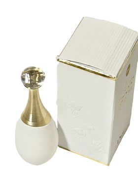 Dior Luxury Fragrance Collection mini sample for discovery and gifting.