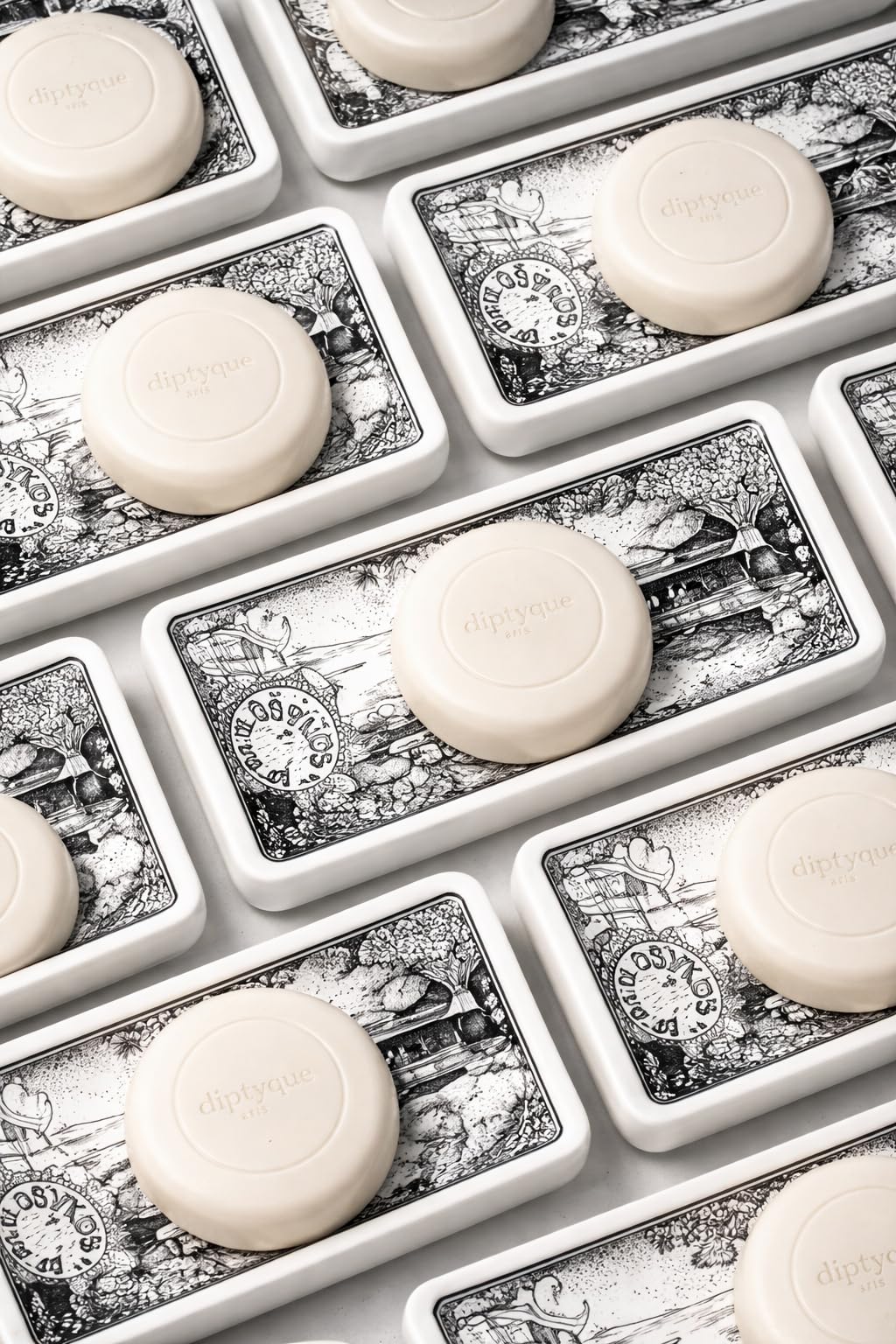 Gift-ready five-bar set perfect for hosting guests or personal indulgence
