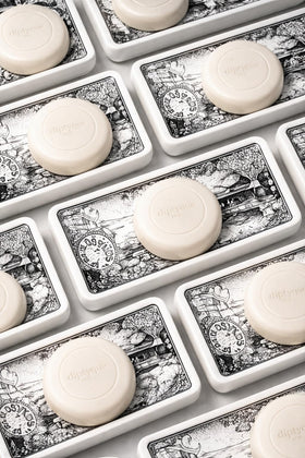 Gift-ready five-bar set perfect for hosting guests or personal indulgence
