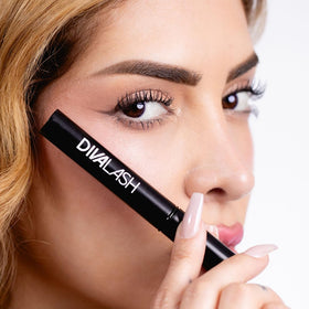 Nightly lash care with Divalash boosts natural lash appearance