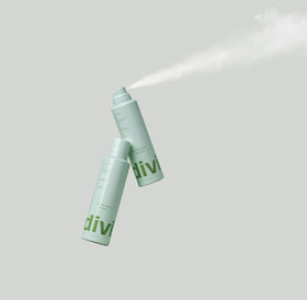 Divi Dry Shampoo rice and cornstarch absorb oil at the roots.