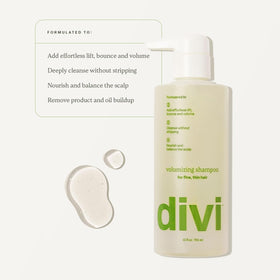 Divi leave-in conditioner spray application close-up shows even mist.
