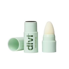 Divi Root Touch-Up Powder for thinning hair adds subtle density