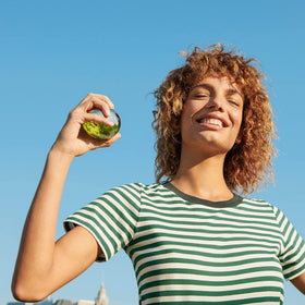 DKNY Be Delicious sustainability ingredients label highlights responsible sourcing.