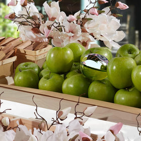 DKNY Be Delicious top note apple captures a fresh daily feel.