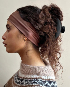 DMJHJY lightweight resin clip for comfortable all-day wear.