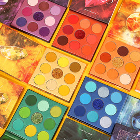 docolor professional smoky look crafted with the palette.