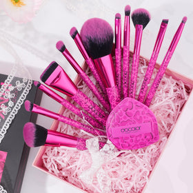 docolor Pink Lady brushes in use show even color blending.