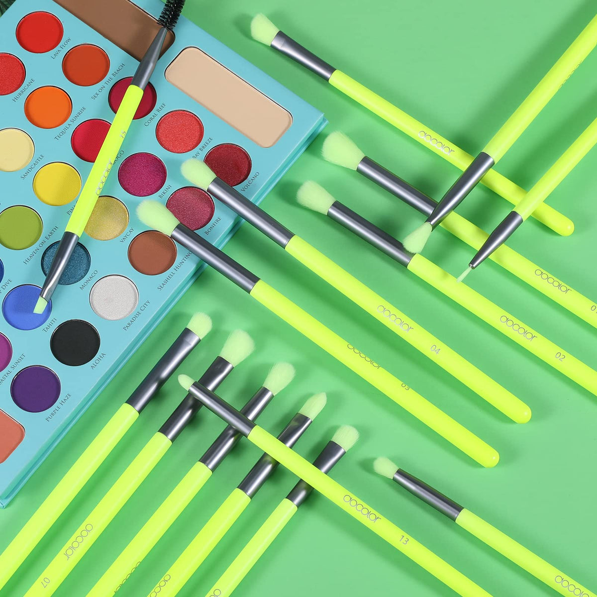 Docolor brush set supports precise pigment pickup and even distribution.