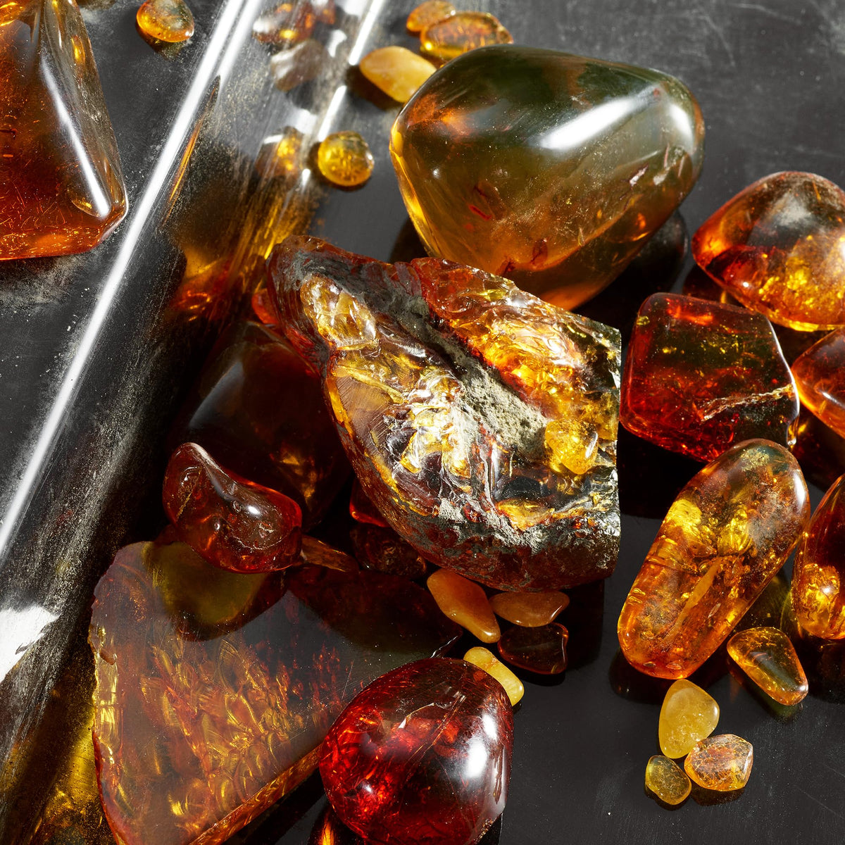 Dolce&Gabbana Q Intense amber notes shot, ideal for gifting occasions