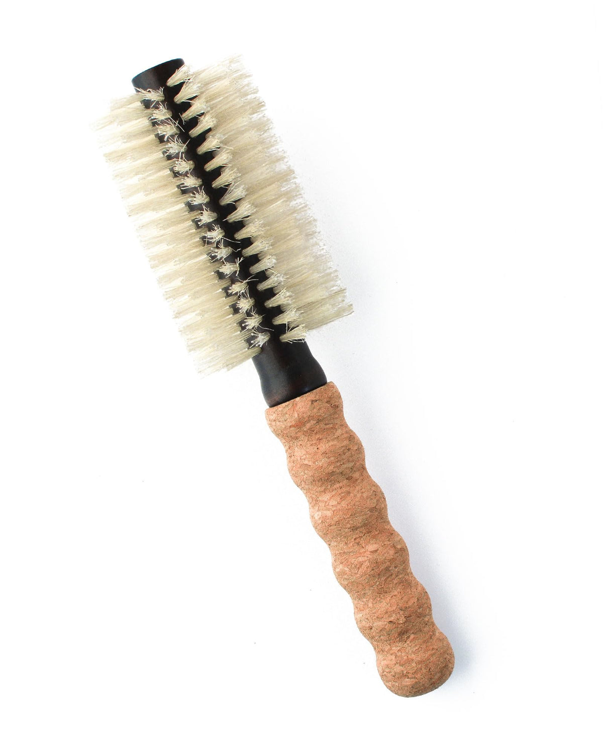 Dom Dom round brush detangling action with nylon and boar bristles for smoother hair.