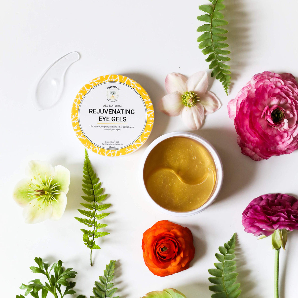 Doppeltree transparent, non-slip gel base stays in place during routines.
