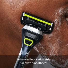 Dorco Pace 5 Pro five-blade cartridge ready for smooth, efficient cutting.