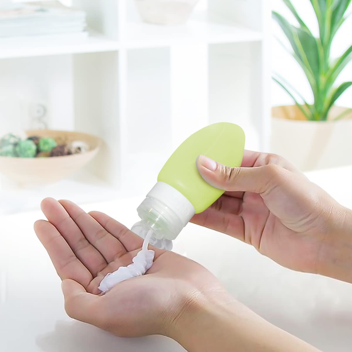 Dot&Dot dishwasher-safe top rack bottles simplify cleaning.