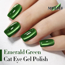 Double Rhythm Cat Eye Gel Polish makes a thoughtful gift for nail art lovers.