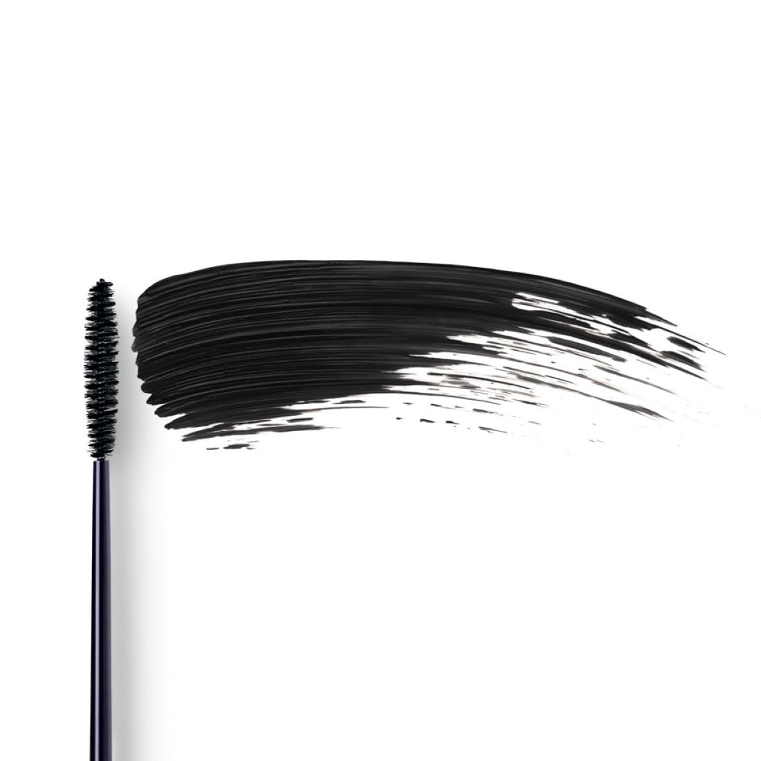 Natural lash color with mineral pigments from Dr. Hauschka Defining Mascara.