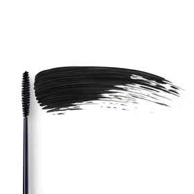 Natural lash color with mineral pigments from Dr. Hauschka Defining Mascara.
