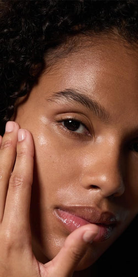Fragrant Dr. Hauschka Night Serum formulation with apple notes.