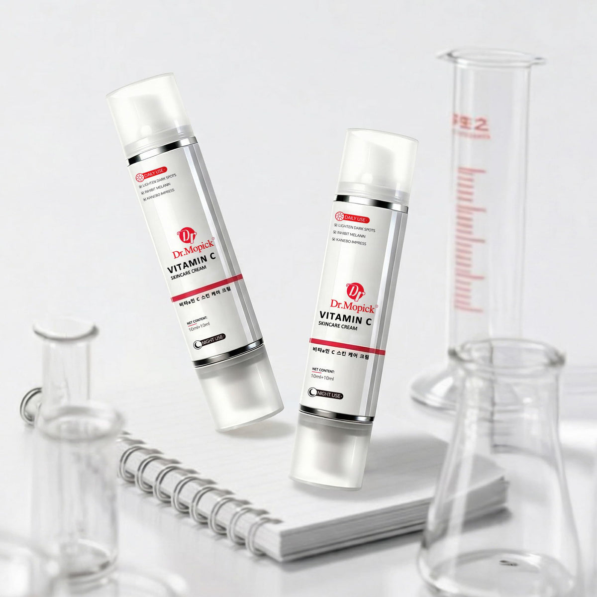 DR.MOPICK cream on hand demonstrates easy daily use for brightening and hydration.