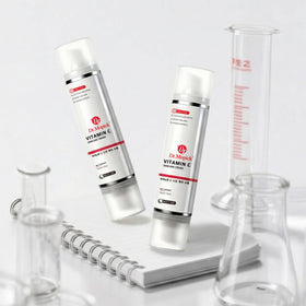 DR.MOPICK cream on hand demonstrates easy daily use for brightening and hydration.