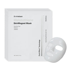 Dr.nineteen Melatathione Skin Magnet Hydrogel Mask close-up shows hydration-ready texture.