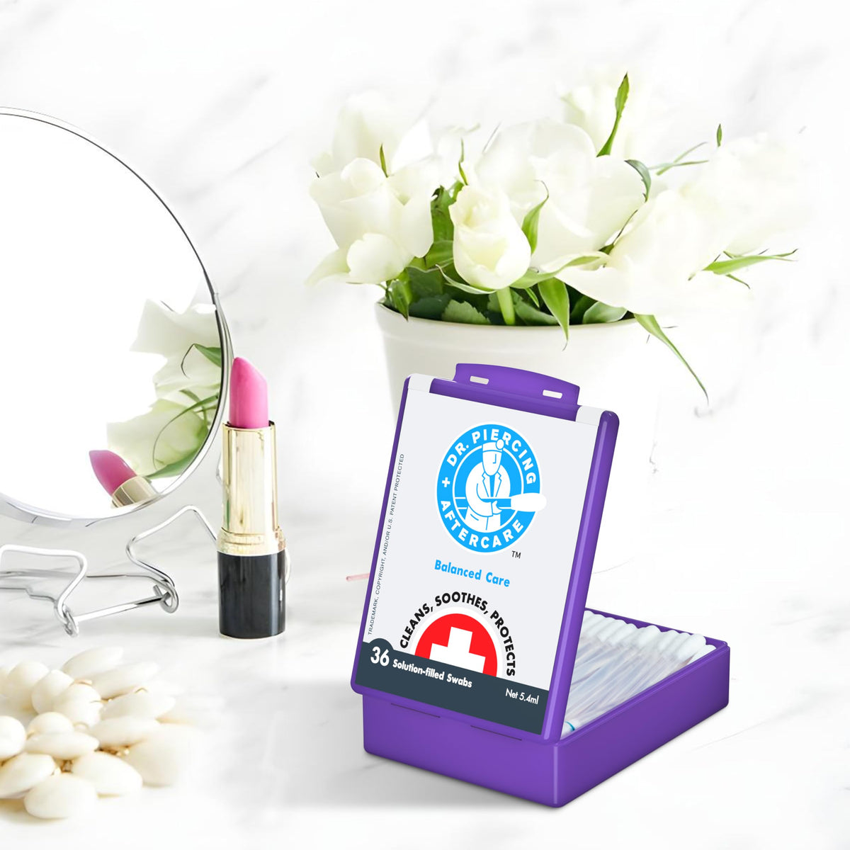 DR. PIERCING AFTERCARE swabs with aloe and provitamin B5 for skin-friendly care.