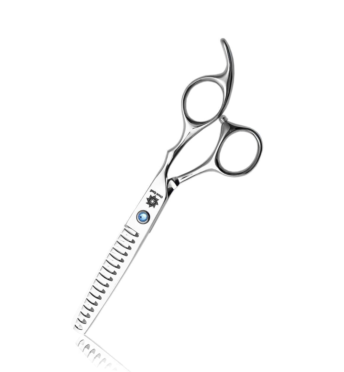 Dream Reach thinning shears closeup highlighting precise texturizing for smooth blends