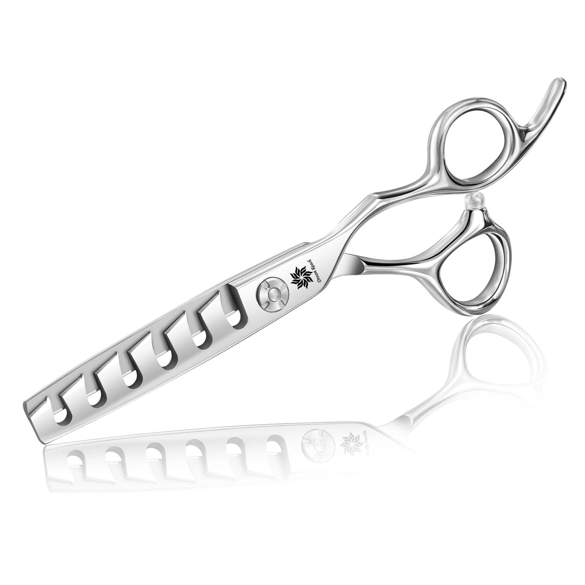 Dream Reach scissors blade close-up showing precise thinning and sharp edge