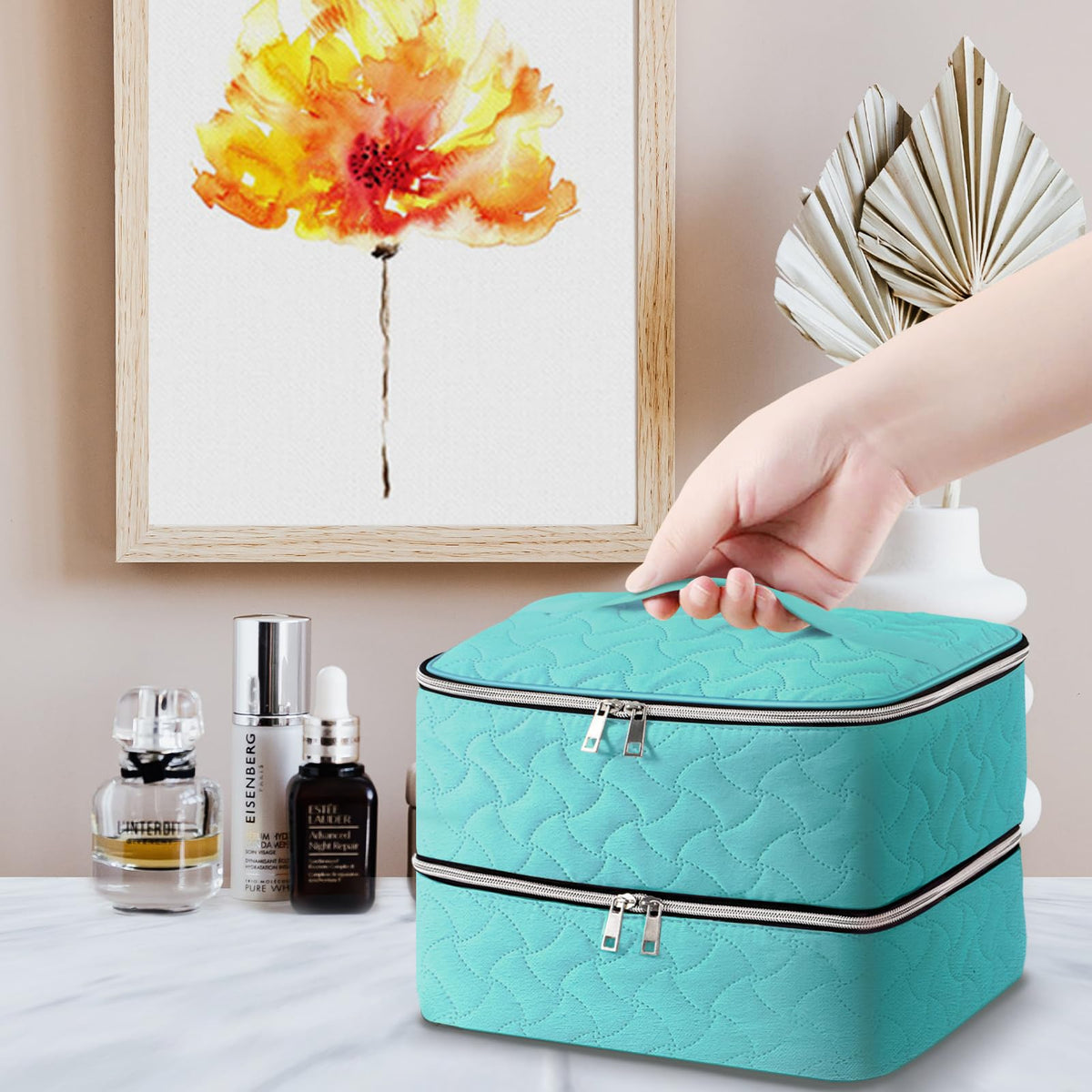 DreamGenius organizer includes compartments for tools and accessories.