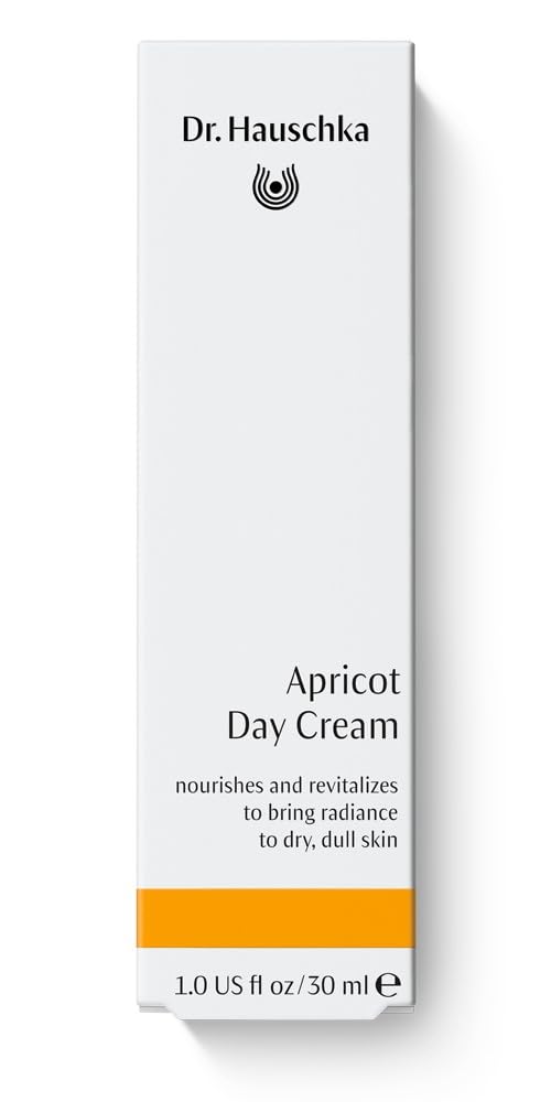 Cream texture being spread on skin to illustrate quick absorption
