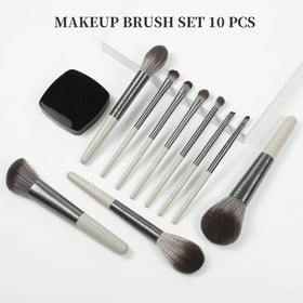 DUcare concealer brush for precise detail and blending.