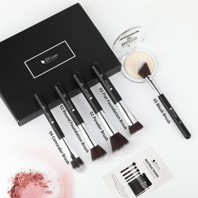 DUcare luxury cosmetic bag keeps brushes organized and protected