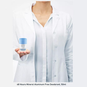 DurbaLife Mineral 48H deodorant underarm application supports comfort and odor control