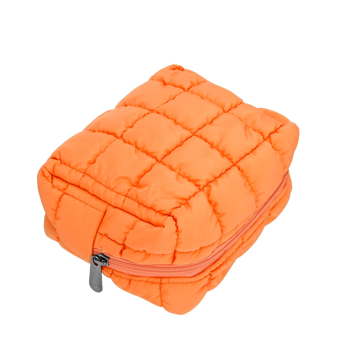 E-Tree keeps cosmetics neatly organized inside for easy access.