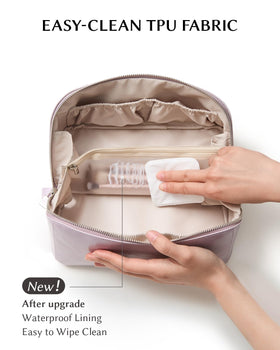 EACHY travel bag close-up shows waxed leather texture and durable construction.