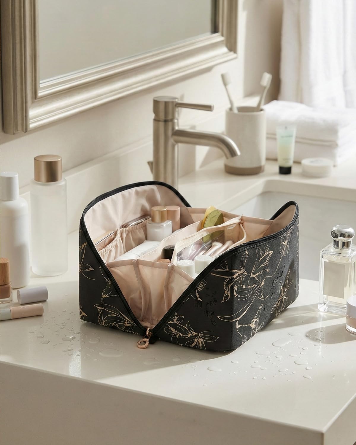 Eachy bag demonstrates 7-day capacity for extended trips