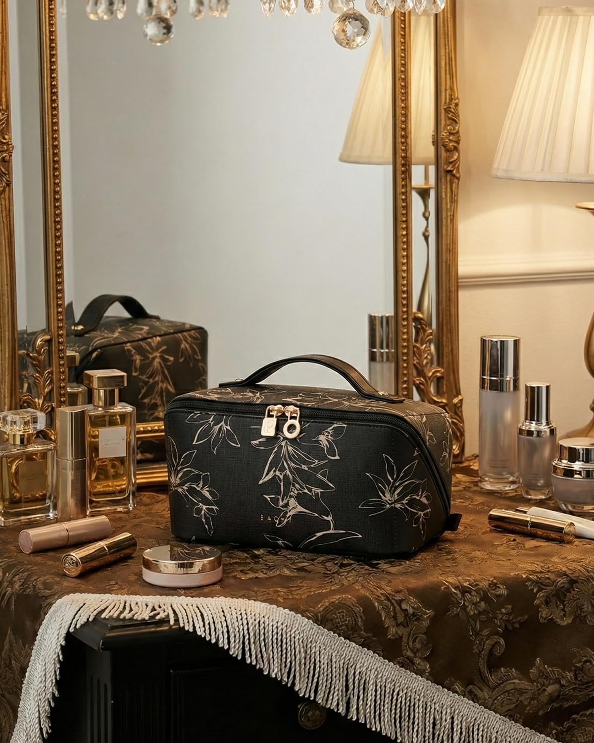 Eachy travel makeup bag is gift-ready with practical features