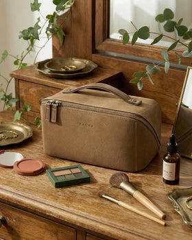 Eachy Travel Makeup Bag waterproof TPU lining guards contents from moisture.