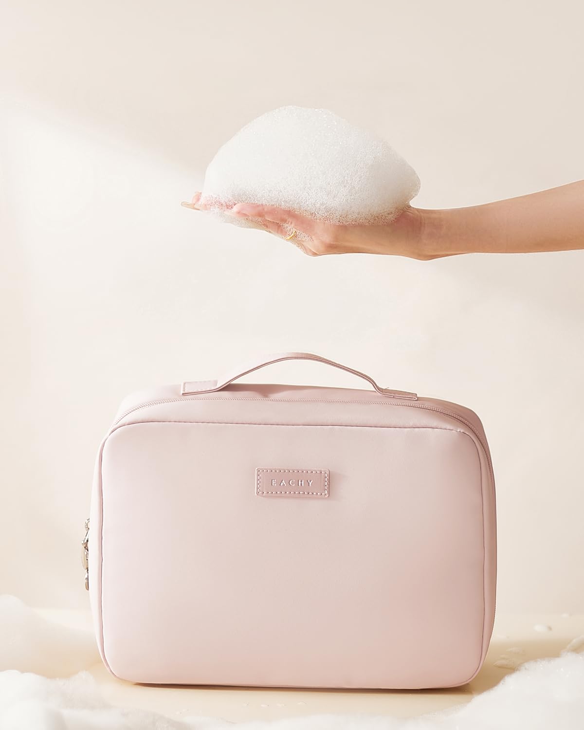 Eachy 360-degree hook suspends bag anywhere, freeing counter space.