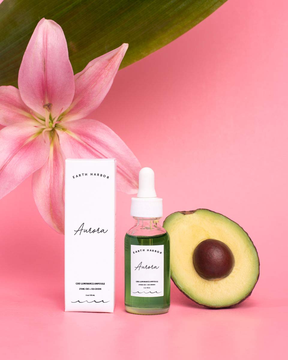 Earth Harbor AURORA sea greens blend delivers mineral-rich nutrients for skin vitality.