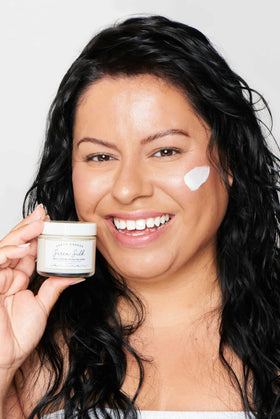 Night routine application with Earth Harbor SIREN SILK demonstrating easy evening use